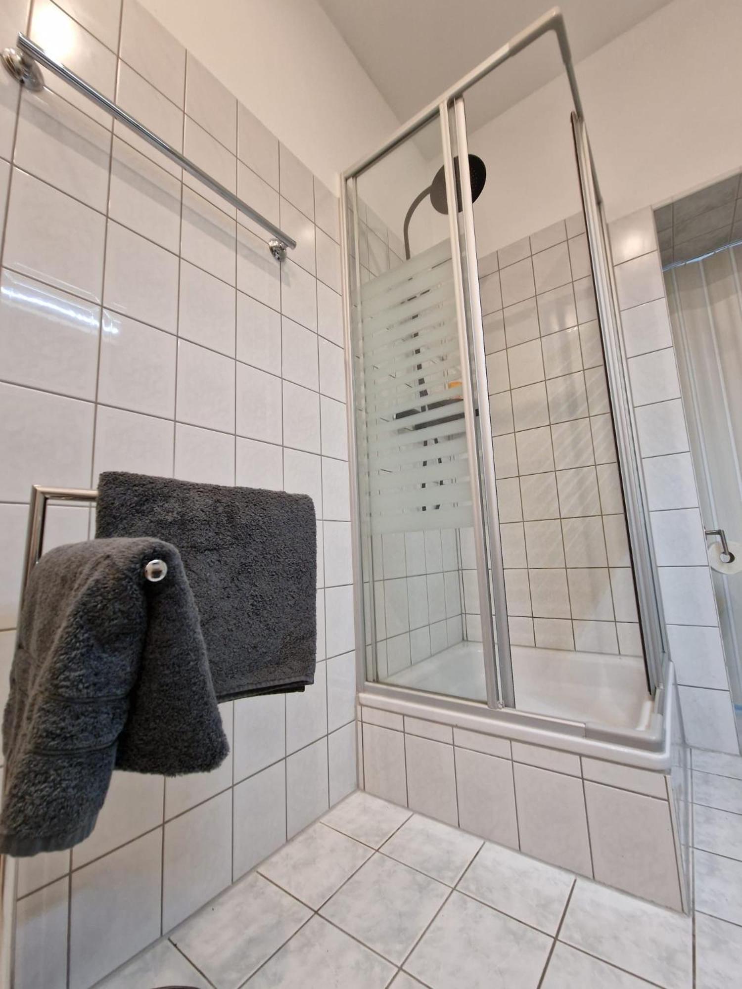 Ferienwohnung Mit Fitnessstudio Top1 Plauen Exterior foto